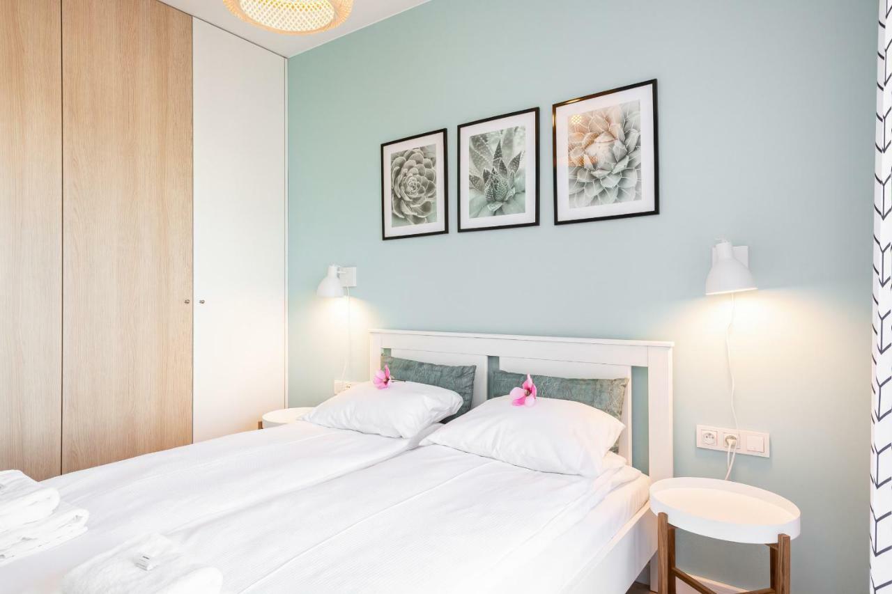 Apartment Walonska With Free Parking Wroclaw By Noclegi Renters المظهر الخارجي الصورة