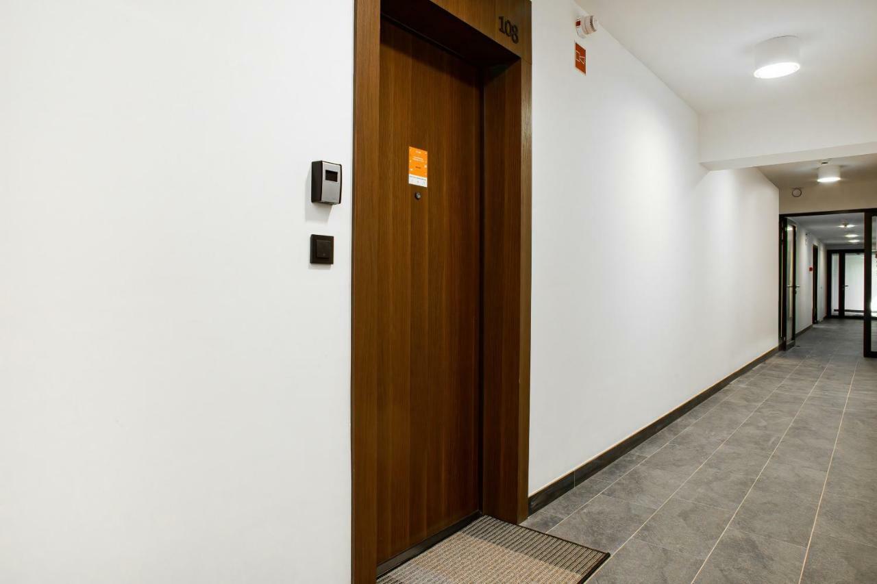 Apartment Walonska With Free Parking Wroclaw By Noclegi Renters المظهر الخارجي الصورة