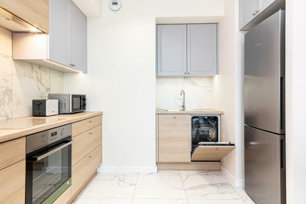 Apartment Walonska With Free Parking Wroclaw By Noclegi Renters المظهر الخارجي الصورة